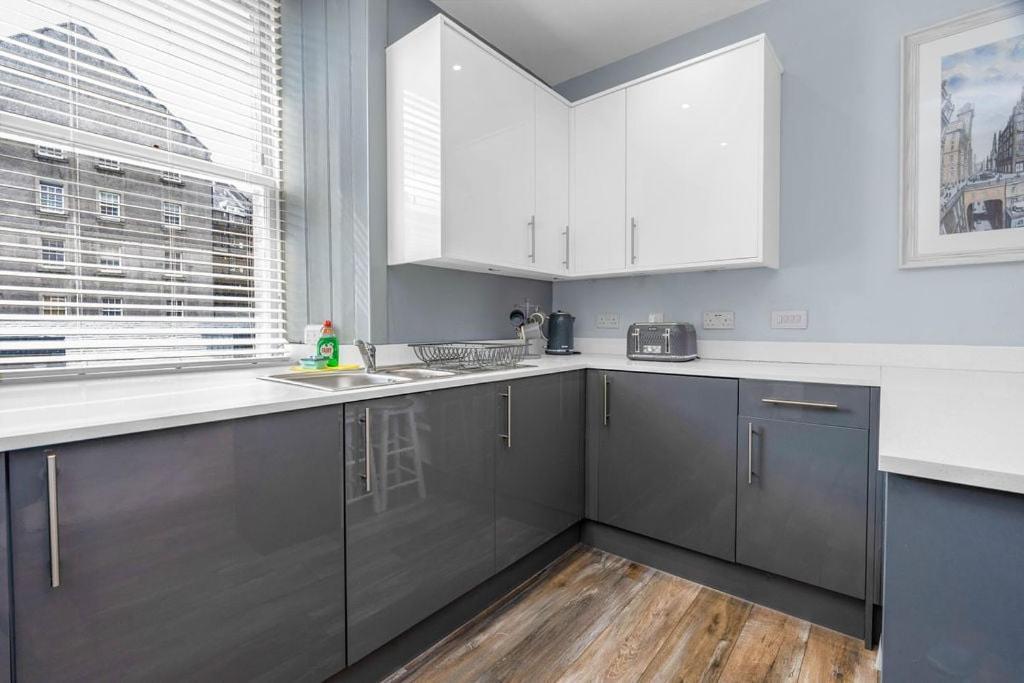 Guestready - Lovely Nest In The Old Town Единбург Екстериор снимка